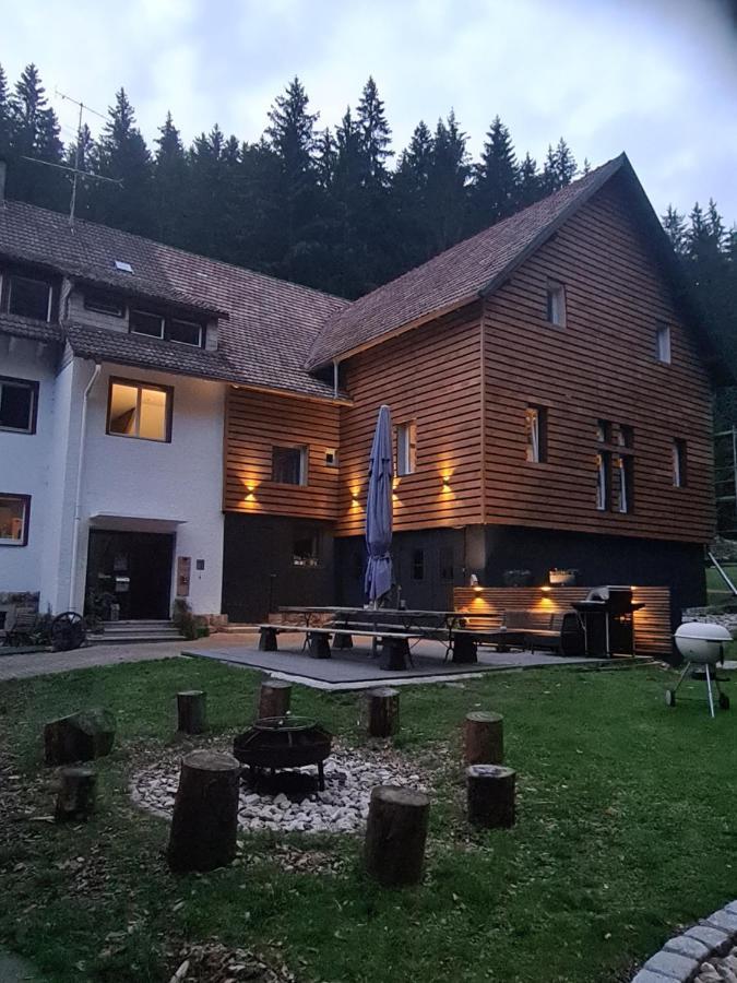Waldblick Ferienwohnungen بوندورف ام شفارتزو المظهر الخارجي الصورة
